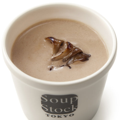 素材を食べる黒舞茸と鯛出汁のポタージュ